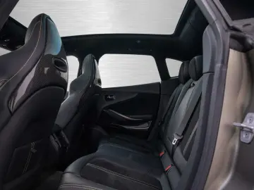 ASTON MARTIN DBX 707 V8 4x4