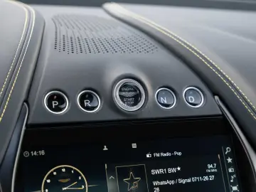 ASTON MARTIN DBX 707 V8 4x4