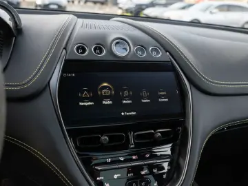 ASTON MARTIN DBX 707 V8 4x4