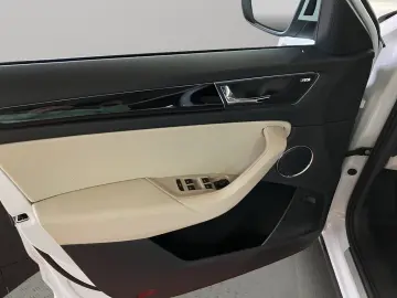 SKODA Kodiaq L&K 4x4 TSI DSG Navi AHK Matrix-LED