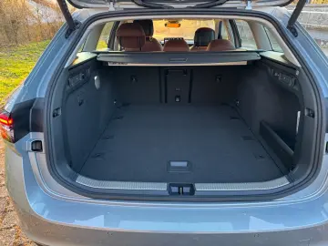 SKODA Combi 2.0 TDI 142kW 4x4  LEDER AHK STHZ MATRIX