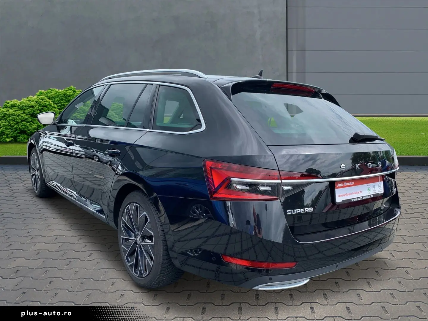 SKODA Superb Combi L&K 4x4 2.0 TDI elektr.Panoramadach