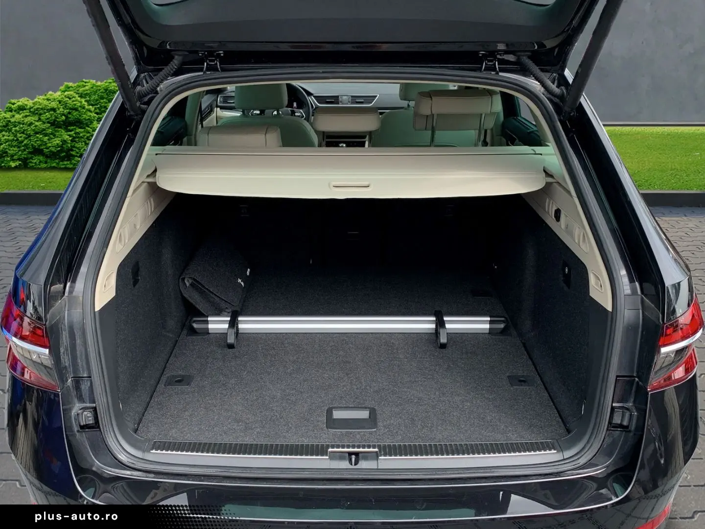 SKODA Superb Combi L&K 4x4 2.0 TDI elektr.Panoramadach