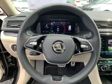 SKODA Superb Combi L&K 4x4 2.0 TDI elektr.Panoramadach