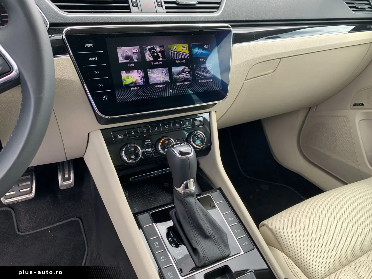 SKODA Superb Combi L&K 4x4 2.0 TDI elektr.Panoramadach