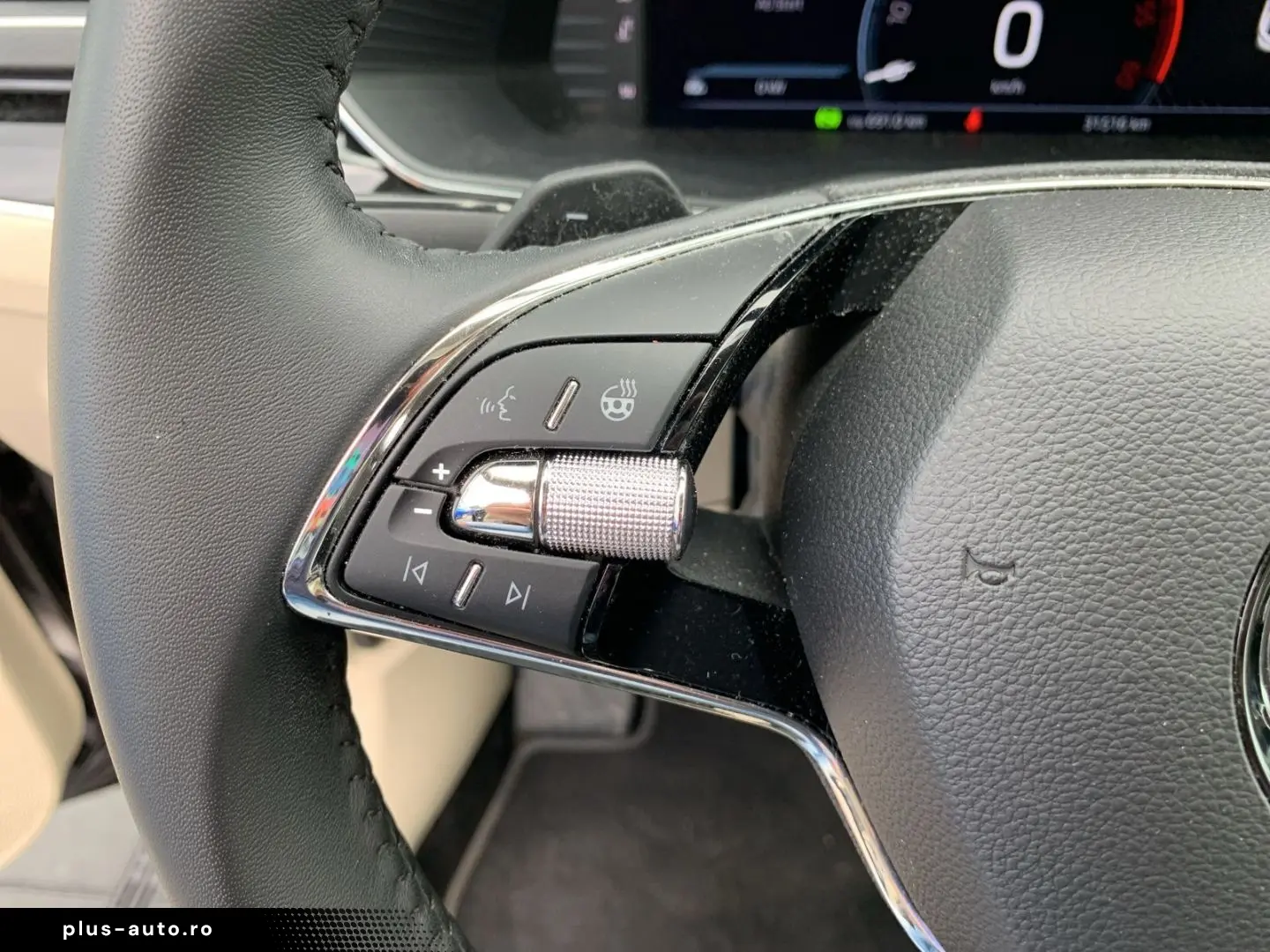 SKODA Superb Combi L&K 4x4 2.0 TDI elektr.Panoramadach