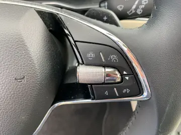 SKODA Superb Combi L&K 4x4 2.0 TDI elektr.Panoramadach