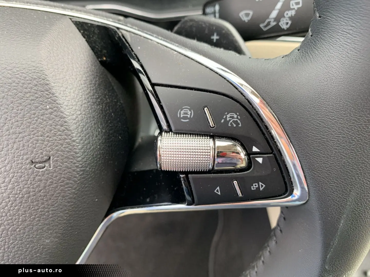 SKODA Superb Combi L&K 4x4 2.0 TDI elektr.Panoramadach