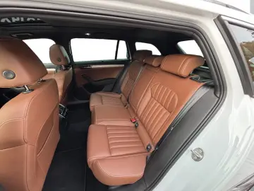 SKODA Superb 2.0 TSI 280 DSG L&K 4x4