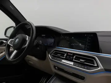 BMW X5 xD45e M Sport 360 Panorama Laser HUD DAB H K