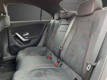 MERCEDES-BENZ A 250 4M Lim AMG NIGHT MBEAM
