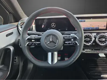 MERCEDES-BENZ A 250 4M Lim AMG PREMIUM