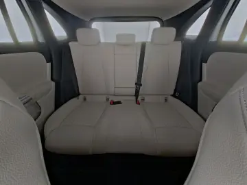 MERCEDES-BENZ EQA 300 4M Progressive-Advanced LED Ka&hellip;