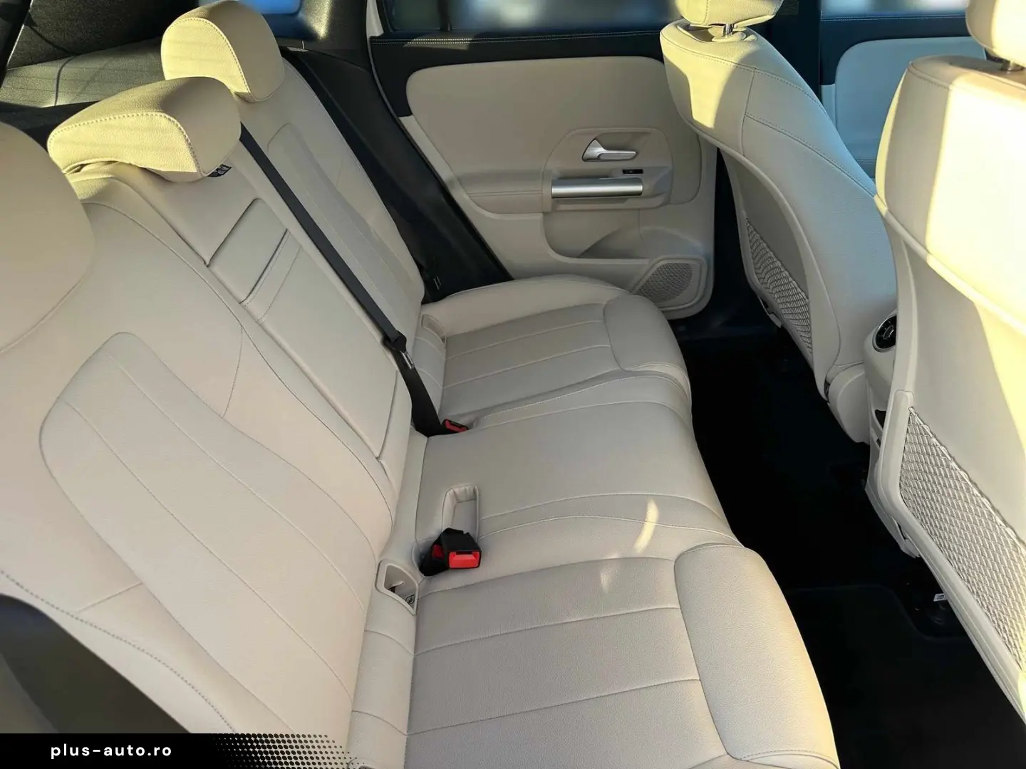 MERCEDES-BENZ EQA 300 4M Progressive Adv MBUX Pano L&hellip;