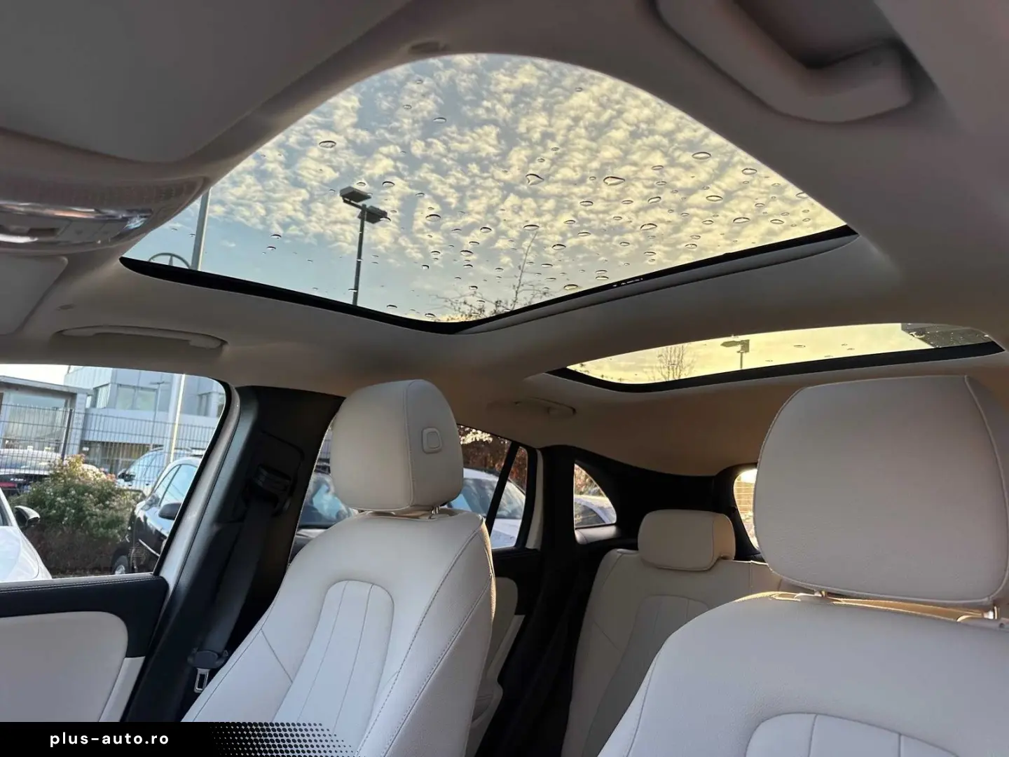 MERCEDES-BENZ EQA 300 4M Progressive Adv MBUX Pano L&hellip;