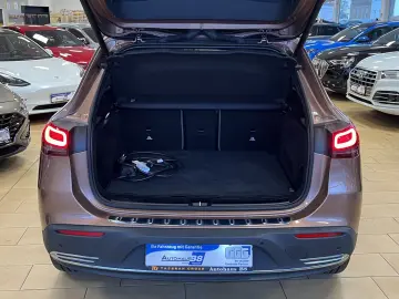 MERCEDES-BENZ EQA 300 4M Pano ACC 360cam Ambiente Me&hellip;