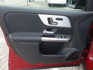 MERCEDES-BENZ EQA 300 4M AMG HEAD MEMO 360 FAHR ASS &hellip;