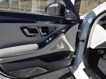 MERCEDES-BENZ S 580 4M Soft Close 4D Burm Mass 2xAMG Nightp