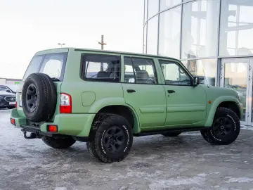 Nissan Patrol V 5-door (Y61) 3.0 Di 16V