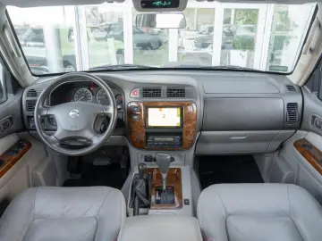 Nissan Patrol V 5-door (Y61) 3.0 Di 16V