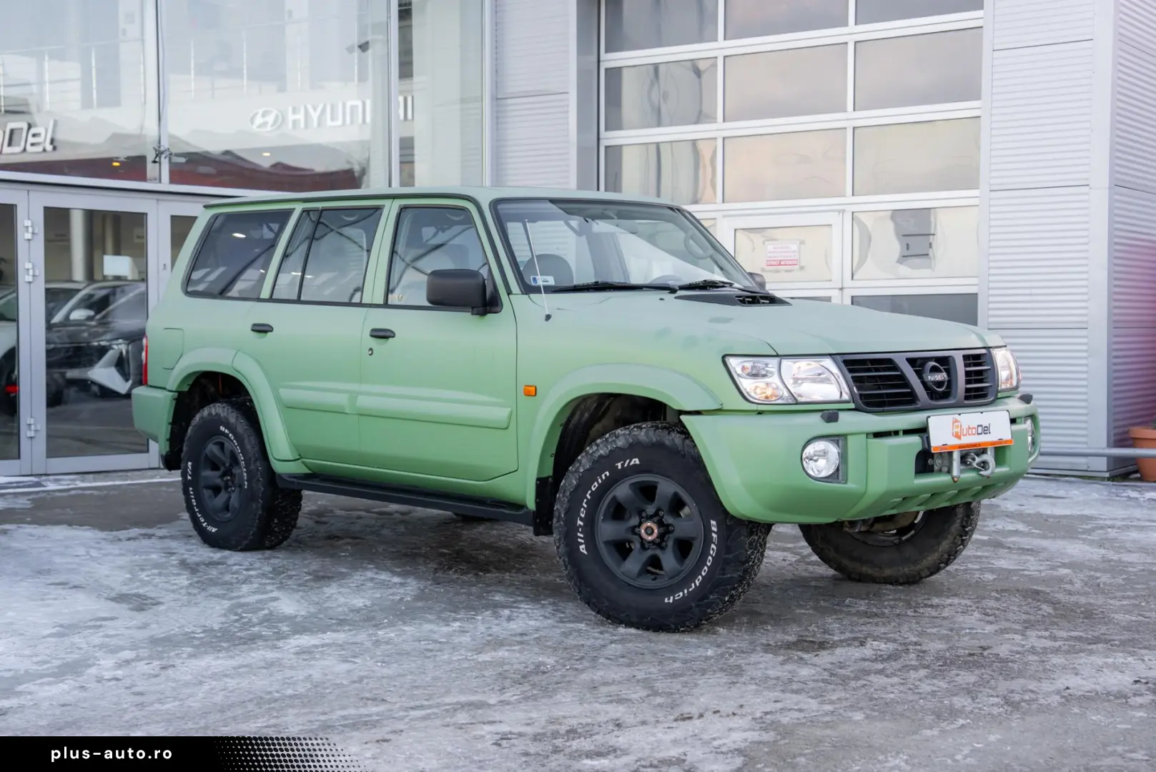 Nissan Patrol V 5-door (Y61) 3.0 Di 16V