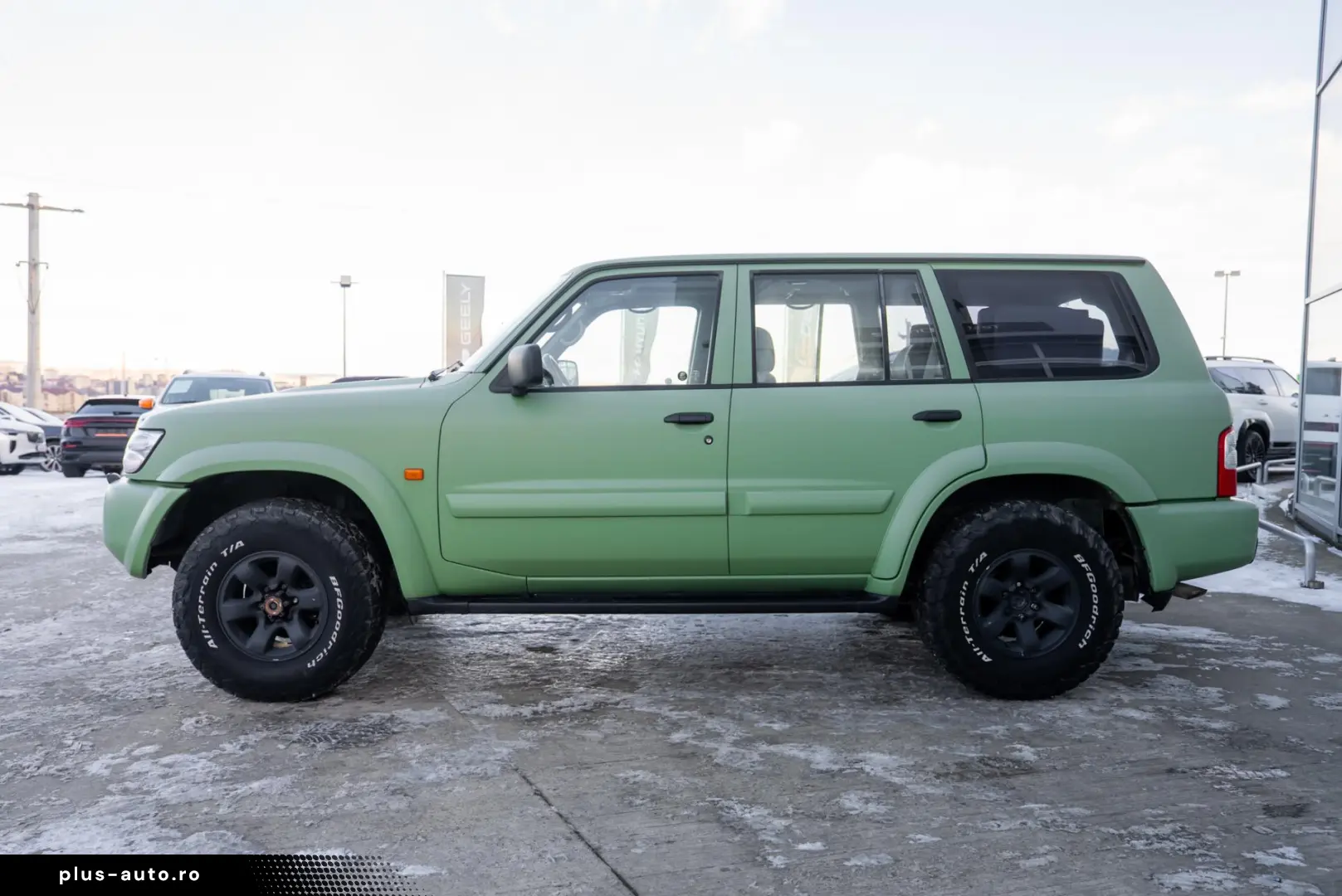 Nissan Patrol V 5-door (Y61) 3.0 Di 16V