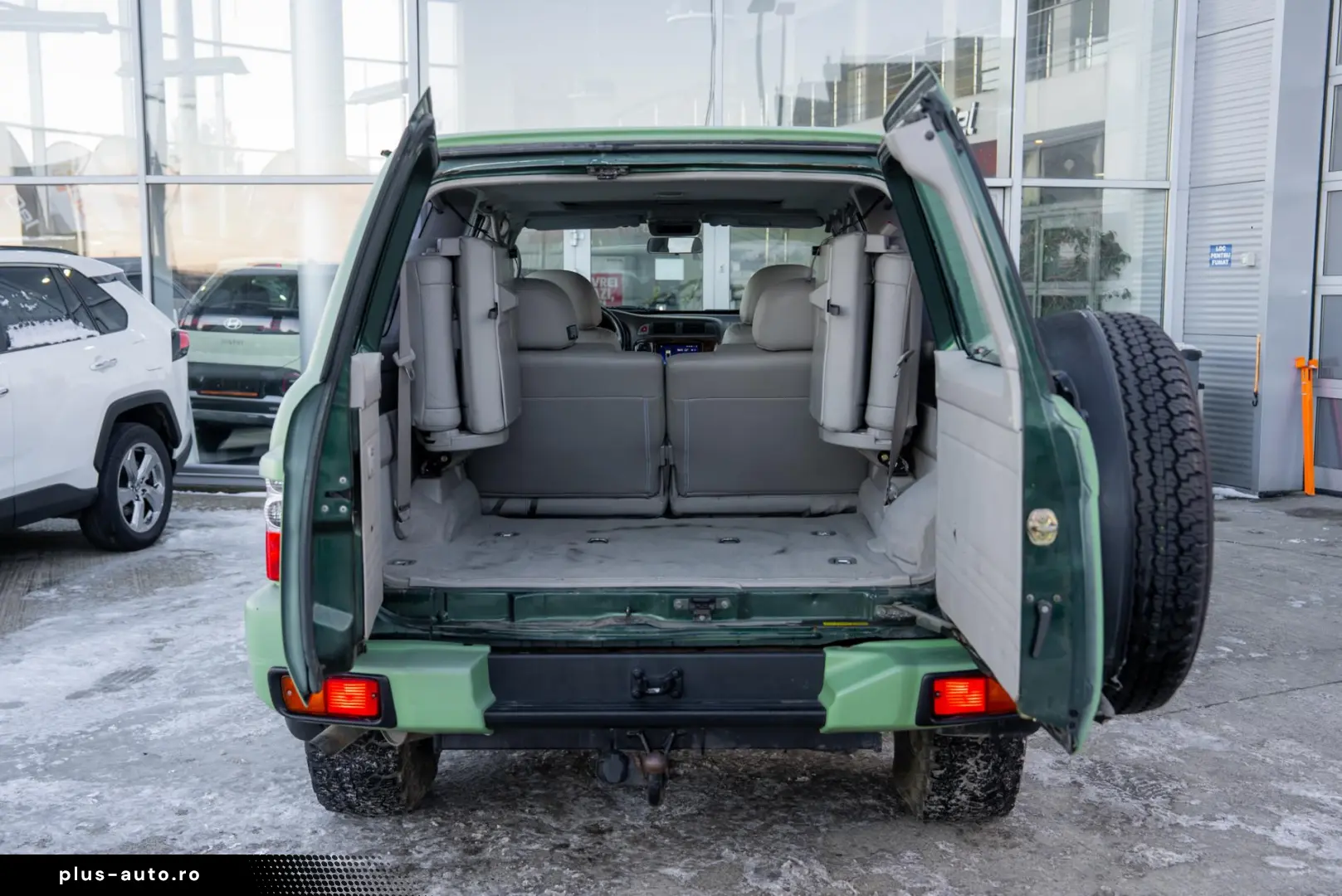 Nissan Patrol V 5-door (Y61) 3.0 Di 16V