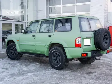 Nissan Patrol V 5-door (Y61) 3.0 Di 16V