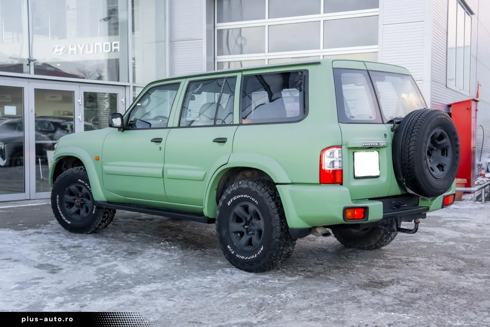 Nissan Patrol V 5-door (Y61) 3.0 Di 16V