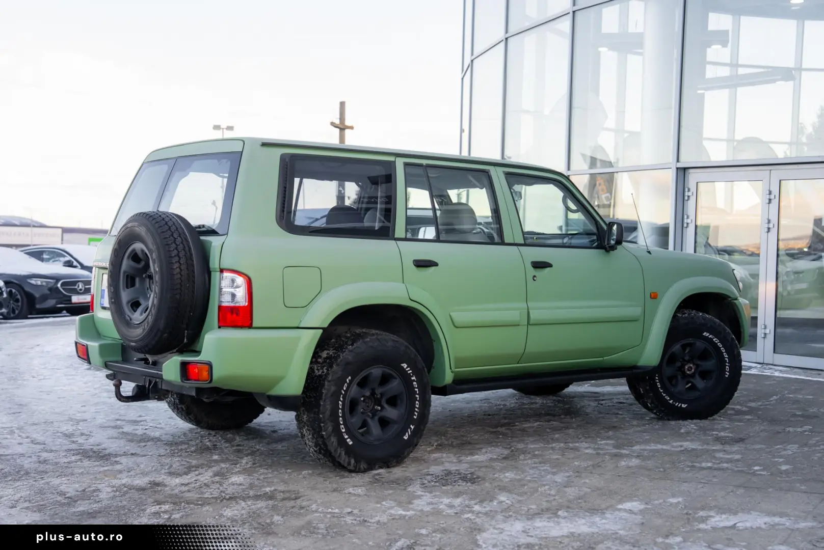 Nissan Patrol V 5-door (Y61) 3.0 Di 16V