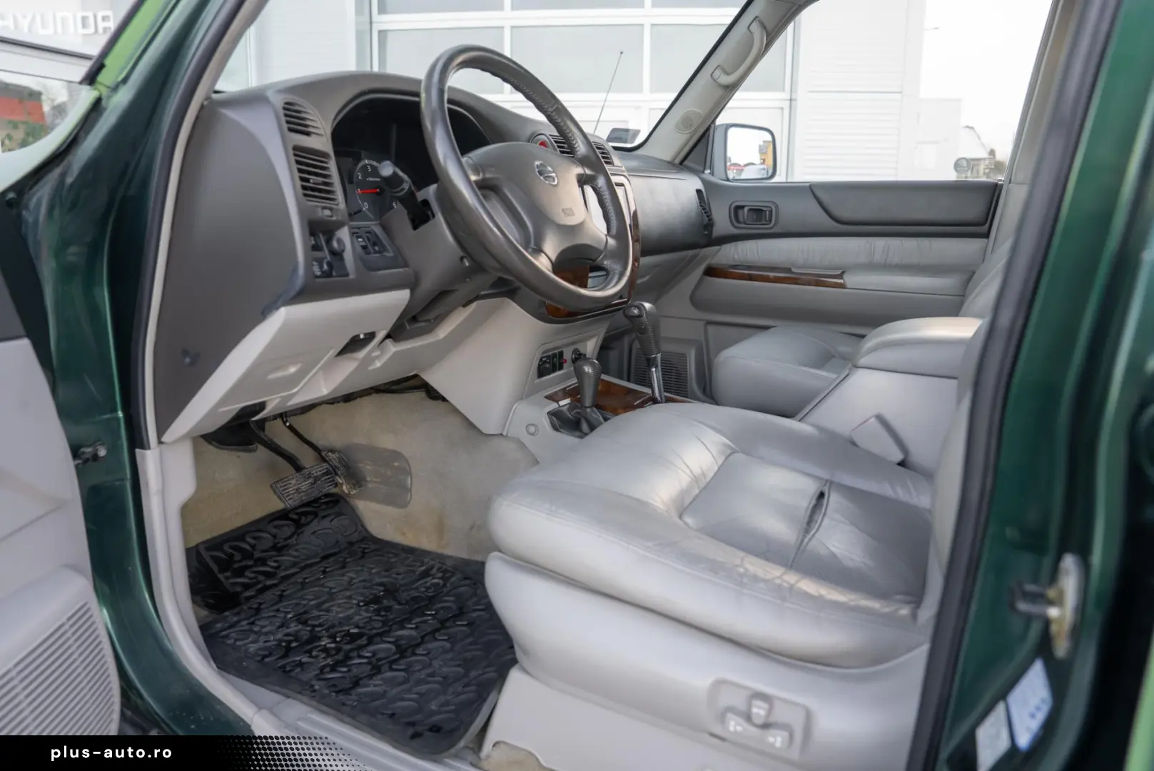 Nissan Patrol V 5-door (Y61) 3.0 Di 16V