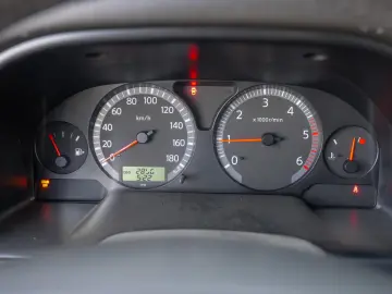 Nissan Patrol V 5-door (Y61) 3.0 Di 16V