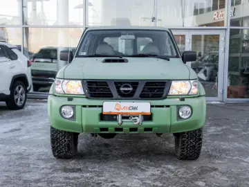 Nissan Patrol V 5-door (Y61) 3.0 Di 16V