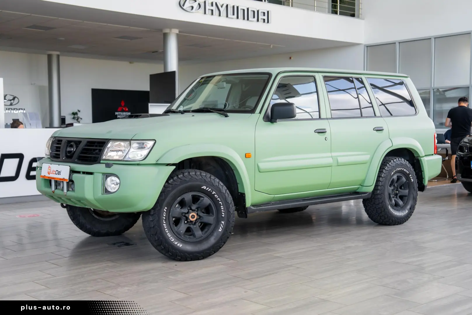 Nissan Patrol V 5-door (Y61) 3.0 Di 16V