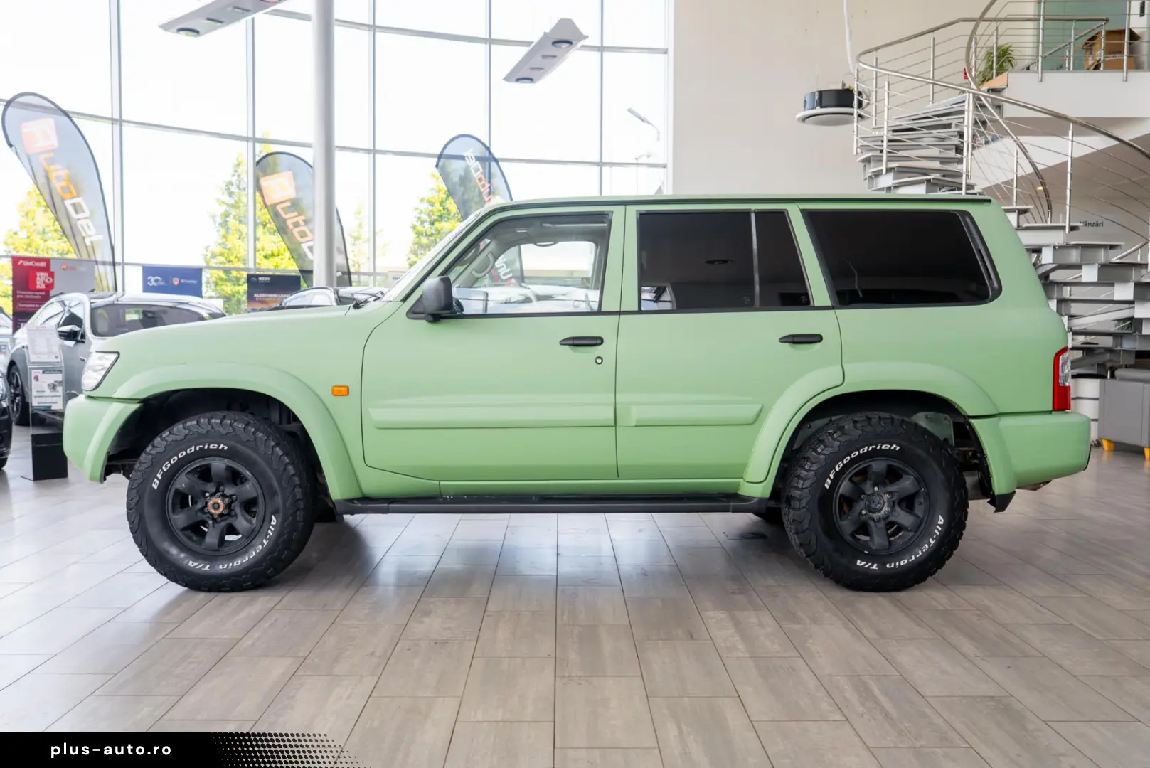 Nissan Patrol V 5-door (Y61) 3.0 Di 16V