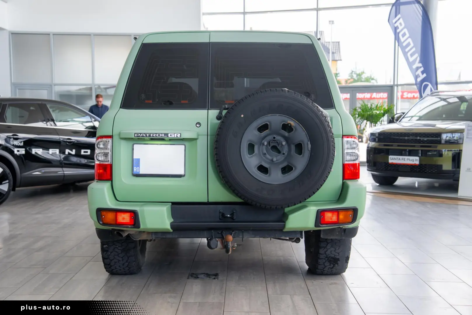 Nissan Patrol V 5-door (Y61) 3.0 Di 16V