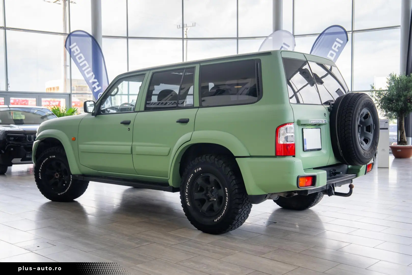 Nissan Patrol V 5-door (Y61) 3.0 Di 16V