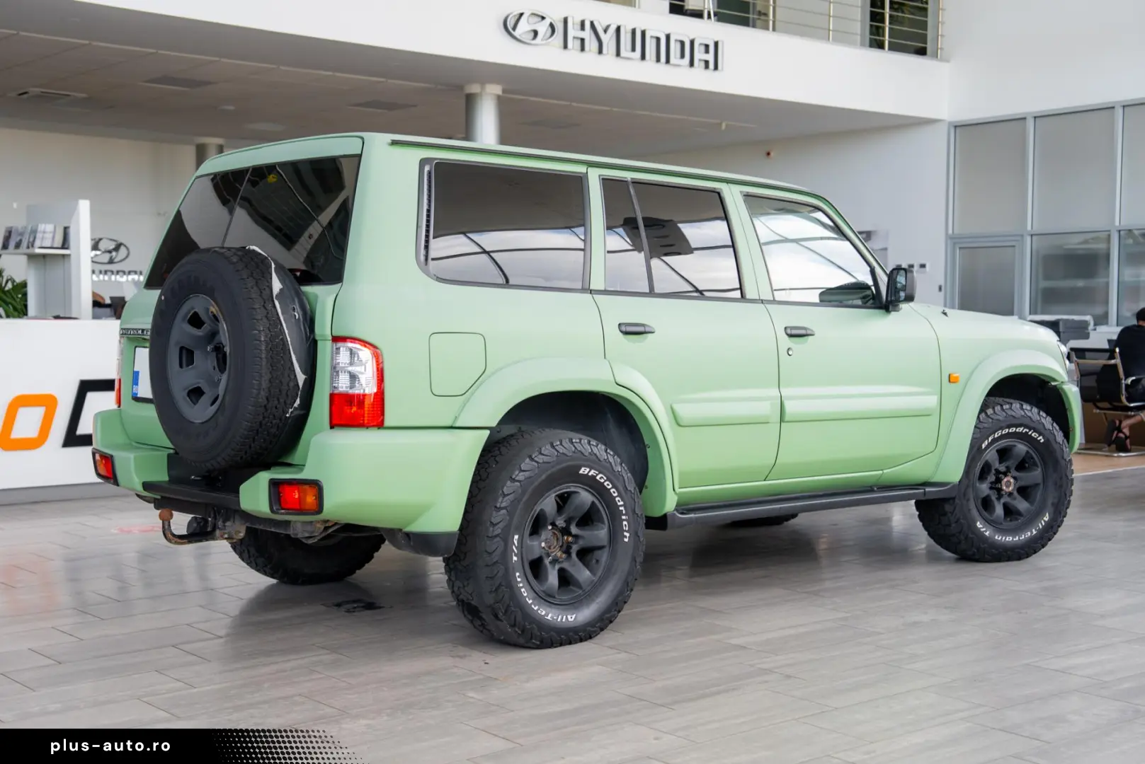 Nissan Patrol V 5-door (Y61) 3.0 Di 16V