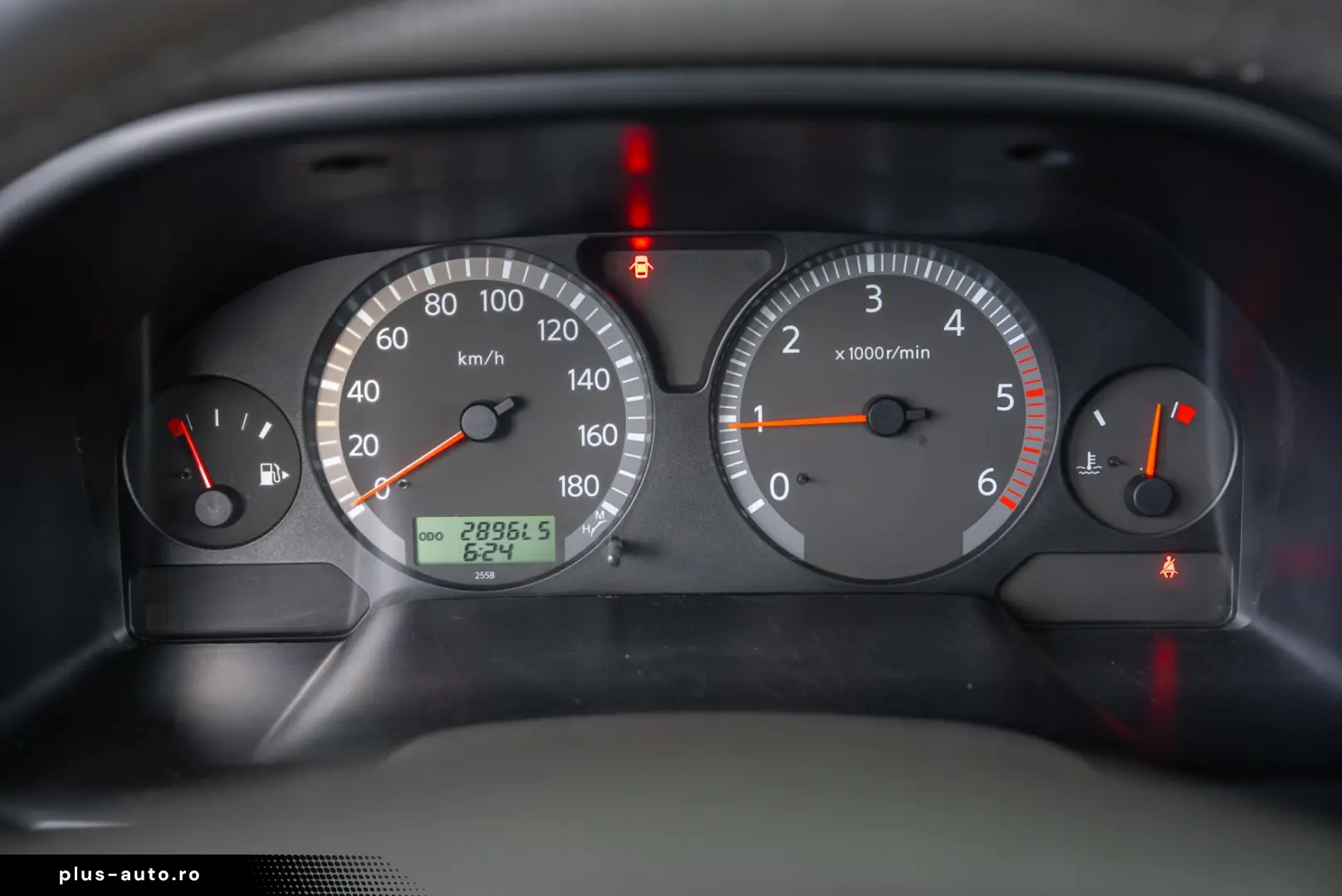 Nissan Patrol V 5-door (Y61) 3.0 Di 16V