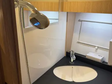 AMBARCATIUNE SPORT BAVARIA S 29 LIVRARE DIN STOC