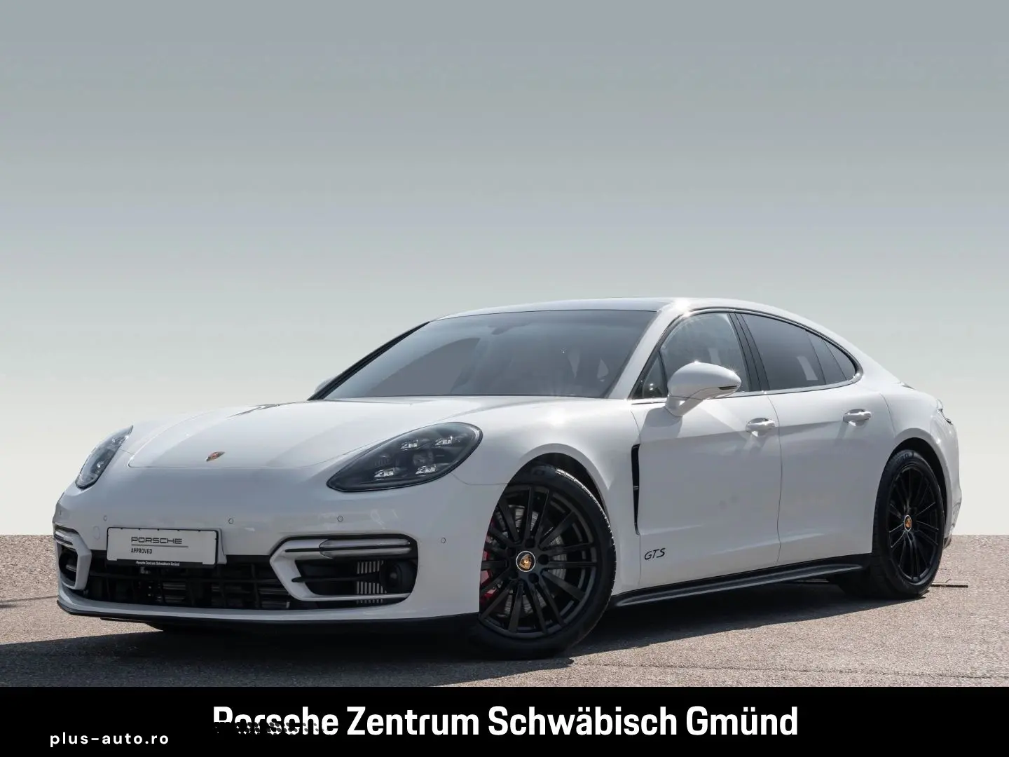 PORSCHE Panamera GTS Burmester InnoDrive Rückfahrkamera
