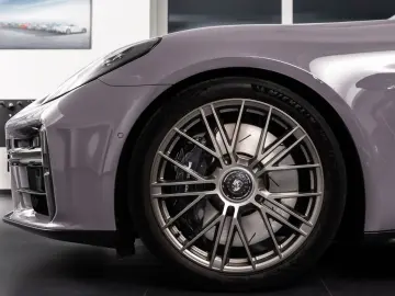 PORSCHE Panamera Turbo E-Hybrid SportDesign