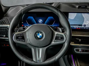 BMW X7 xDrive 40d M Sport B&W 23  SkyLounge