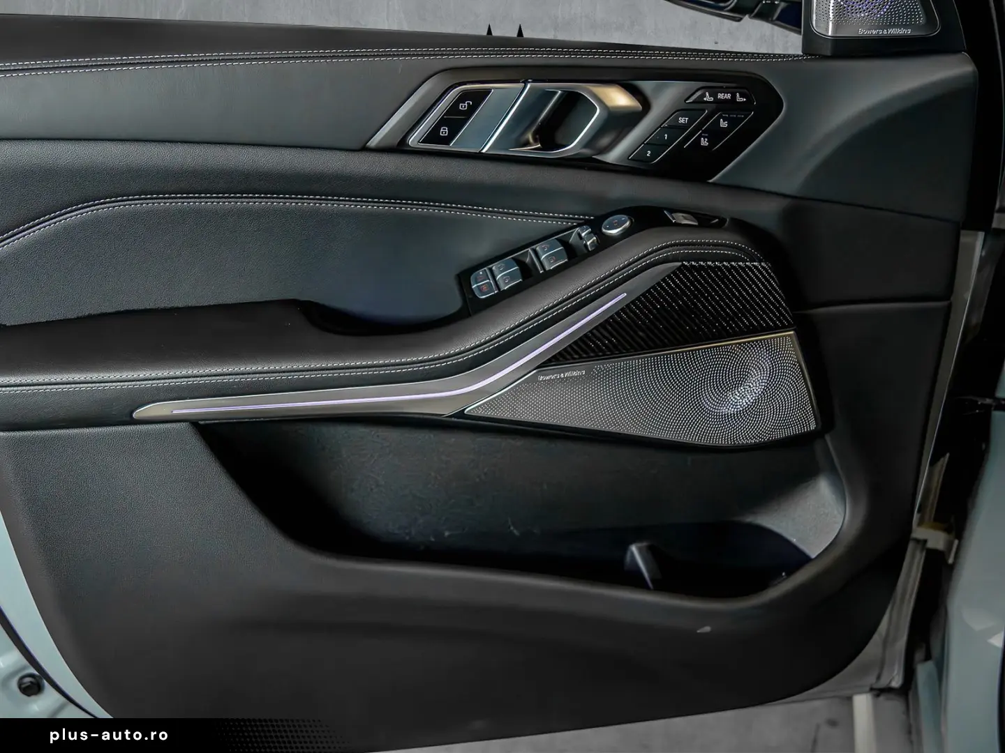 BMW X7 xDrive 40d M Sport B&W 23  SkyLounge