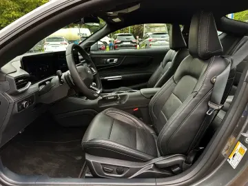 FORD Mustang Fastback 5.0 V8 GT LED BLIS Sync4 RFK