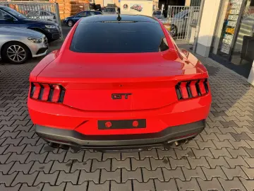 FORD Mustang Fastback 5.0 V8 Styling-Paket  VOLL