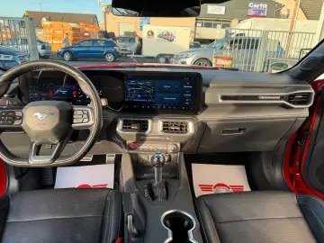 FORD Mustang Fastback 5.0 V8 Styling-Paket  VOLL