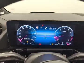 MERCEDES-BENZ GLA 45 S 4M  Premium  PerfoSitz Aero Sitzklima