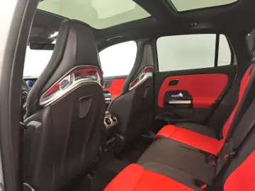 MERCEDES-BENZ GLA 45 S 4M  Premium  PerfoSitz Aero Sitzklima