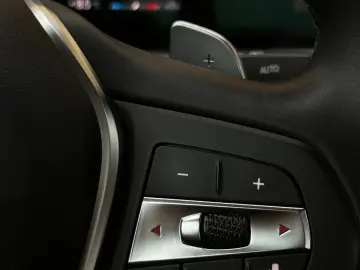 BMW Seria 3 an 2023  57500 Km Garantie